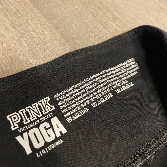Like New PINK YOGA Leggings size L - Picture 4 of 4